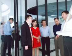 广东省工业和信息化局莅临苏州鸿晨文化艺术产品有限公司调研制造业创新中心建设情况 